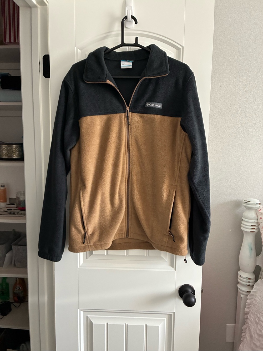 Columbia Two-Tone Black and Brown Fleece Jacket